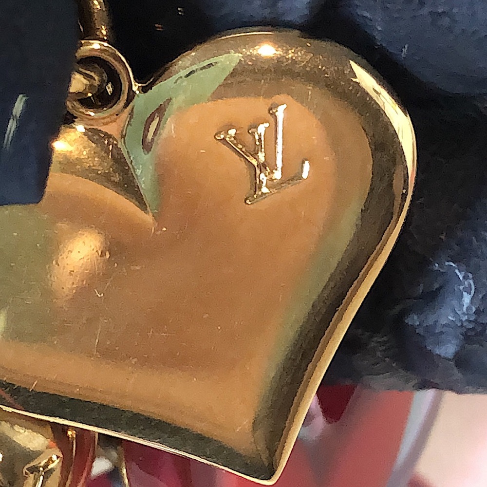 LOUIS VUITTON Bijoux Red Yellow Blue and Gold Plated Ball Flower Heart Charms - Picture 16 of 17